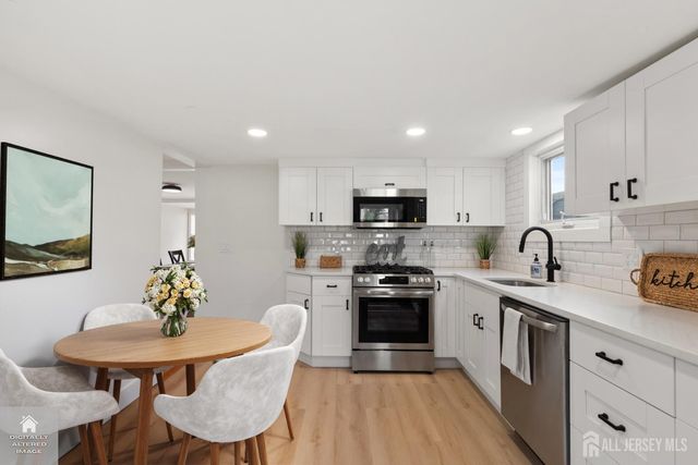 180 cutter Avenue, Fords, NJ 08863