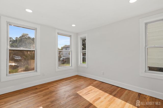 180 cutter Avenue, Fords, NJ 08863