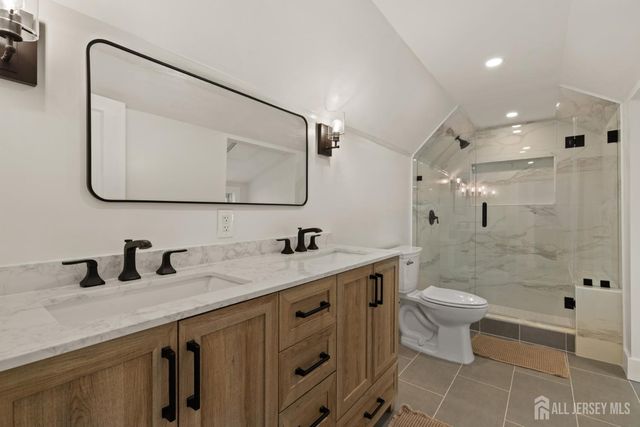 180 cutter Avenue, Fords, NJ 08863