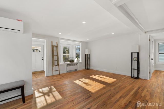 180 cutter Avenue, Fords, NJ 08863