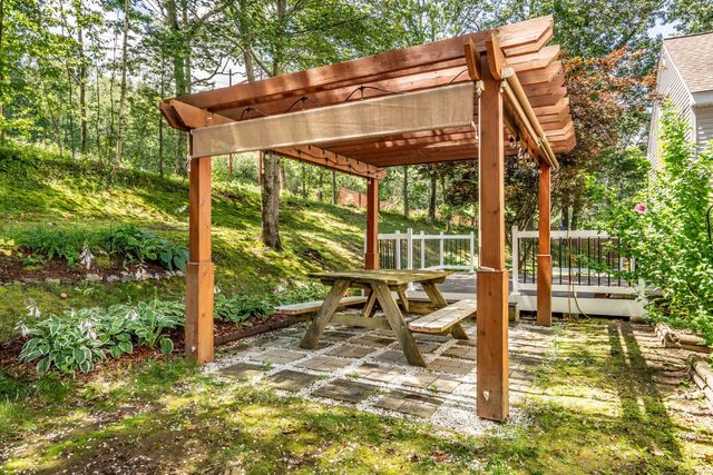 29 Northmont Rd Extension, Bristol, CT 06010