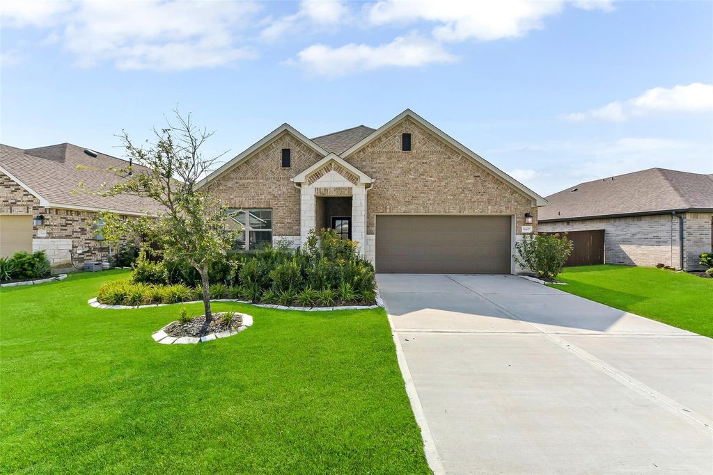 7607 Tramontana Lane, Baytown, TX 77523