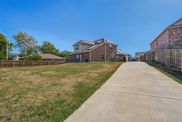 240 Teakwood Drive, Princeton, TX 75407