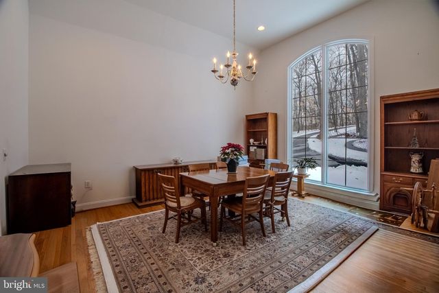 812 STEEPLE CHASE LN, Martinsburg, WV 25404