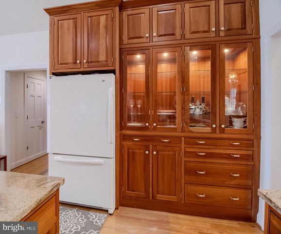 812 STEEPLE CHASE LN, Martinsburg, WV 25404