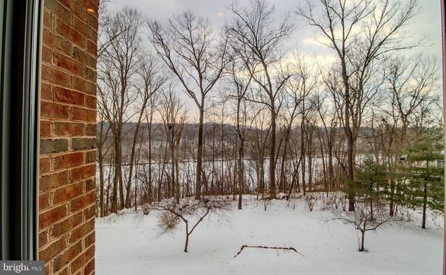 812 STEEPLE CHASE LN, Martinsburg, WV 25404