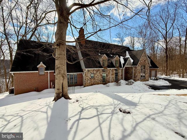 812 STEEPLE CHASE LN, Martinsburg, WV 25404