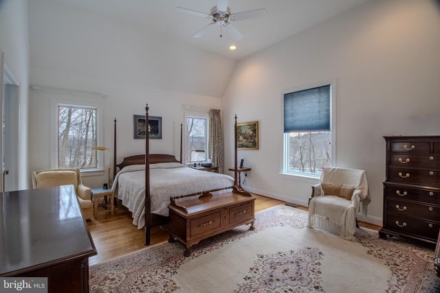 812 STEEPLE CHASE LN, Martinsburg, WV 25404