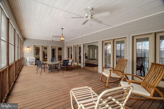 812 STEEPLE CHASE LN, Martinsburg, WV 25404