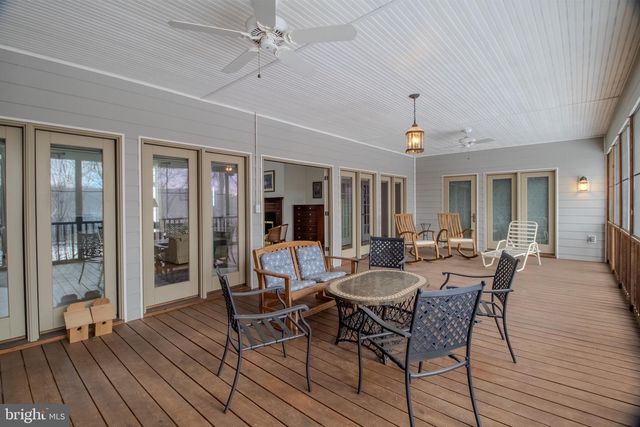 812 STEEPLE CHASE LN, Martinsburg, WV 25404