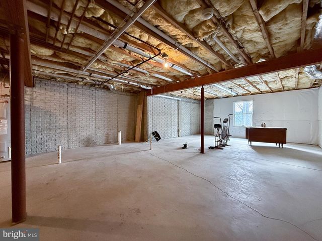 812 STEEPLE CHASE LN, Martinsburg, WV 25404