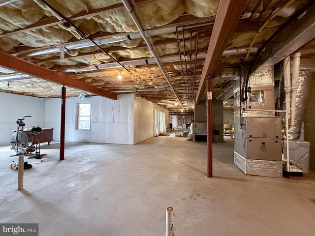 812 STEEPLE CHASE LN, Martinsburg, WV 25404