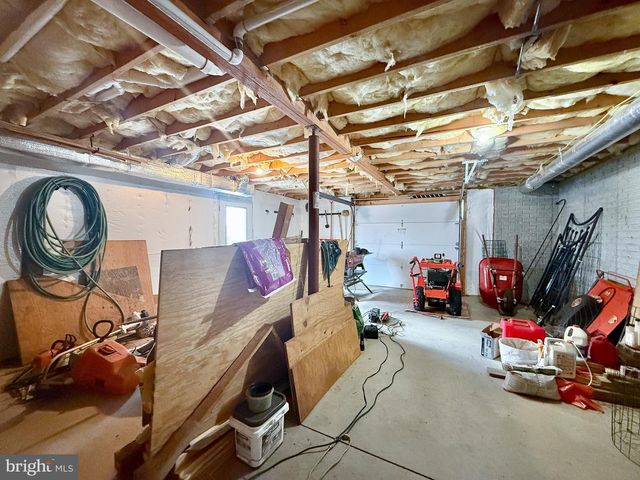 812 STEEPLE CHASE LN, Martinsburg, WV 25404