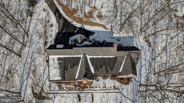 812 STEEPLE CHASE LN, Martinsburg, WV 25404