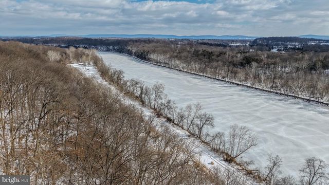 812 STEEPLE CHASE LN, Martinsburg, WV 25404