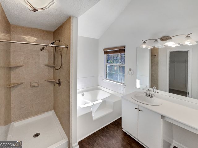 2438 Briar Knoll Road, Lithonia, GA 30058