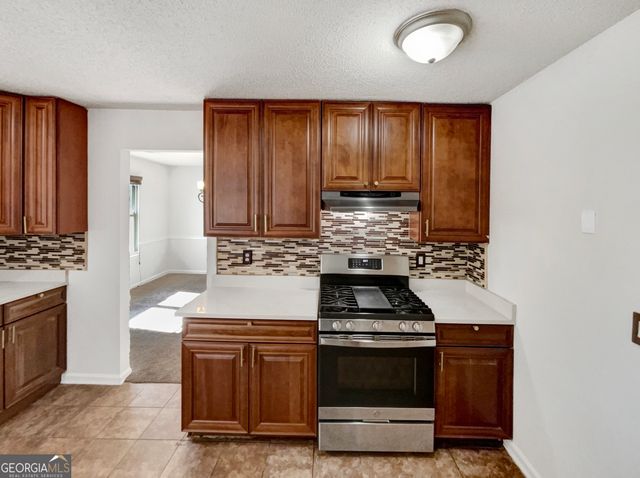 2438 Briar Knoll Road, Lithonia, GA 30058