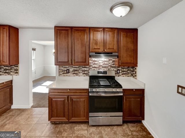 2438 Briar Knoll Road, Lithonia, GA 30058