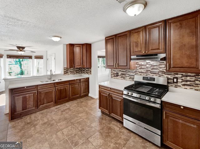 2438 Briar Knoll Road, Lithonia, GA 30058