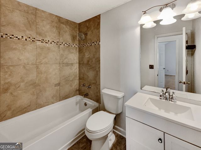 2438 Briar Knoll Road, Lithonia, GA 30058