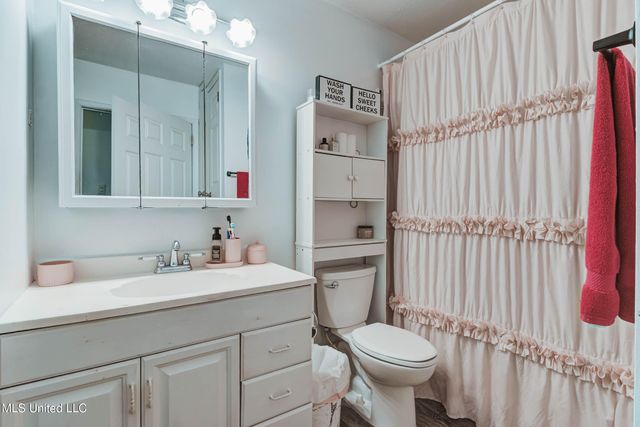 15829 Belmont Drive, Biloxi, MS 39532