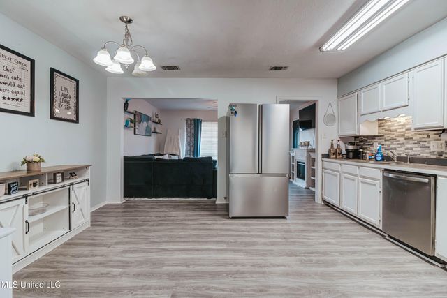 15829 Belmont Drive, Biloxi, MS 39532