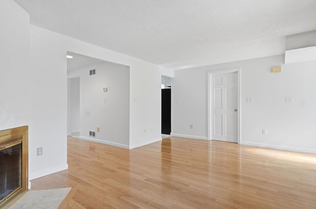 45 Stacey Circle, Windham, NH 03087