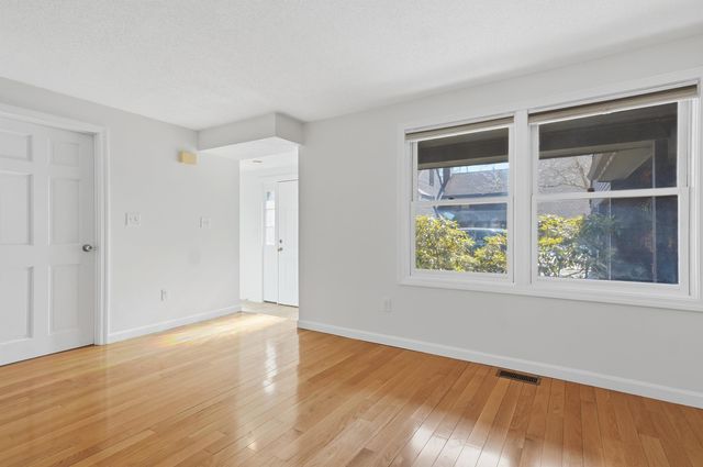 45 Stacey Circle, Windham, NH 03087