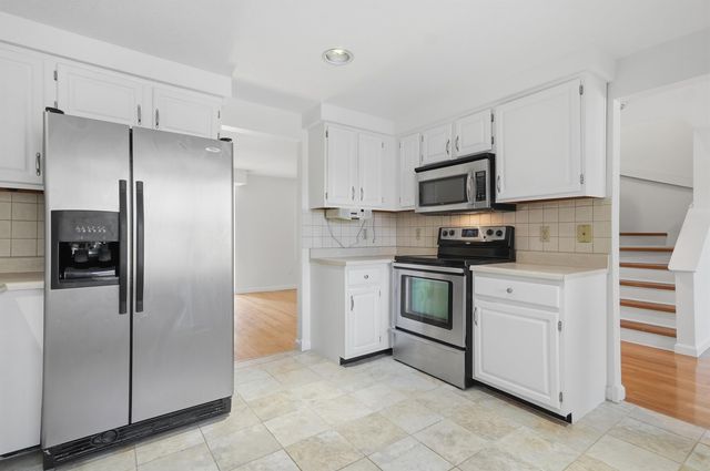 45 Stacey Circle, Windham, NH 03087