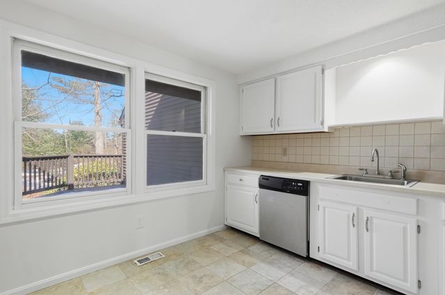 45 Stacey Circle, Windham, NH 03087