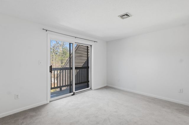 45 Stacey Circle, Windham, NH 03087