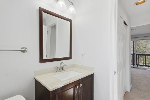 45 Stacey Circle, Windham, NH 03087