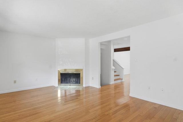 45 Stacey Circle, Windham, NH 03087