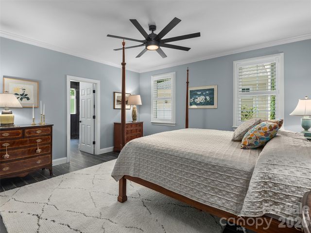21 Dayflower Drive, Asheville, NC 28803