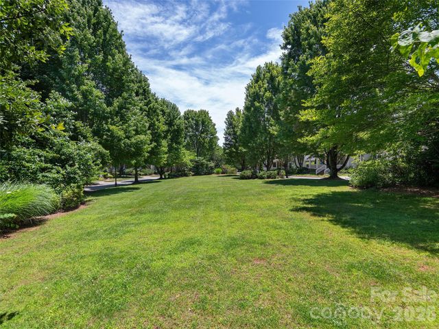 21 Dayflower Drive, Asheville, NC 28803