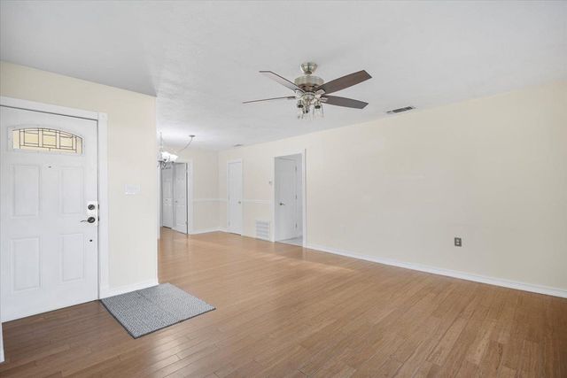 1402 Lawndale, Longview, TX 75604