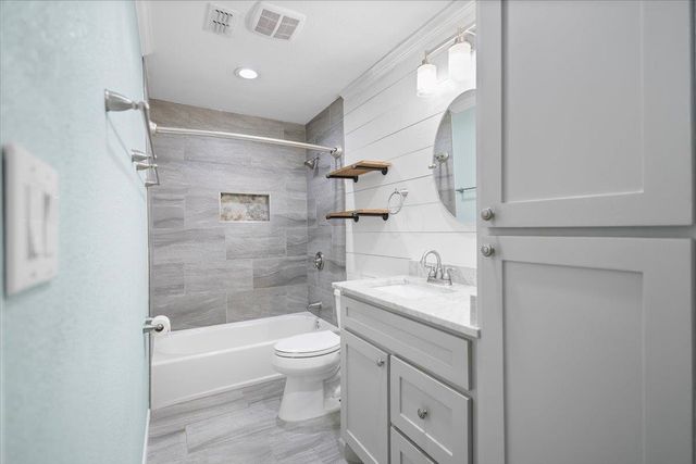 1402 Lawndale, Longview, TX 75604