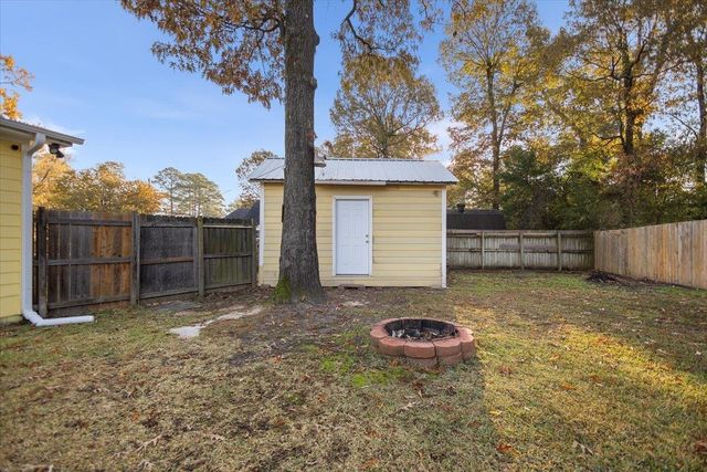 1402 Lawndale, Longview, TX 75604