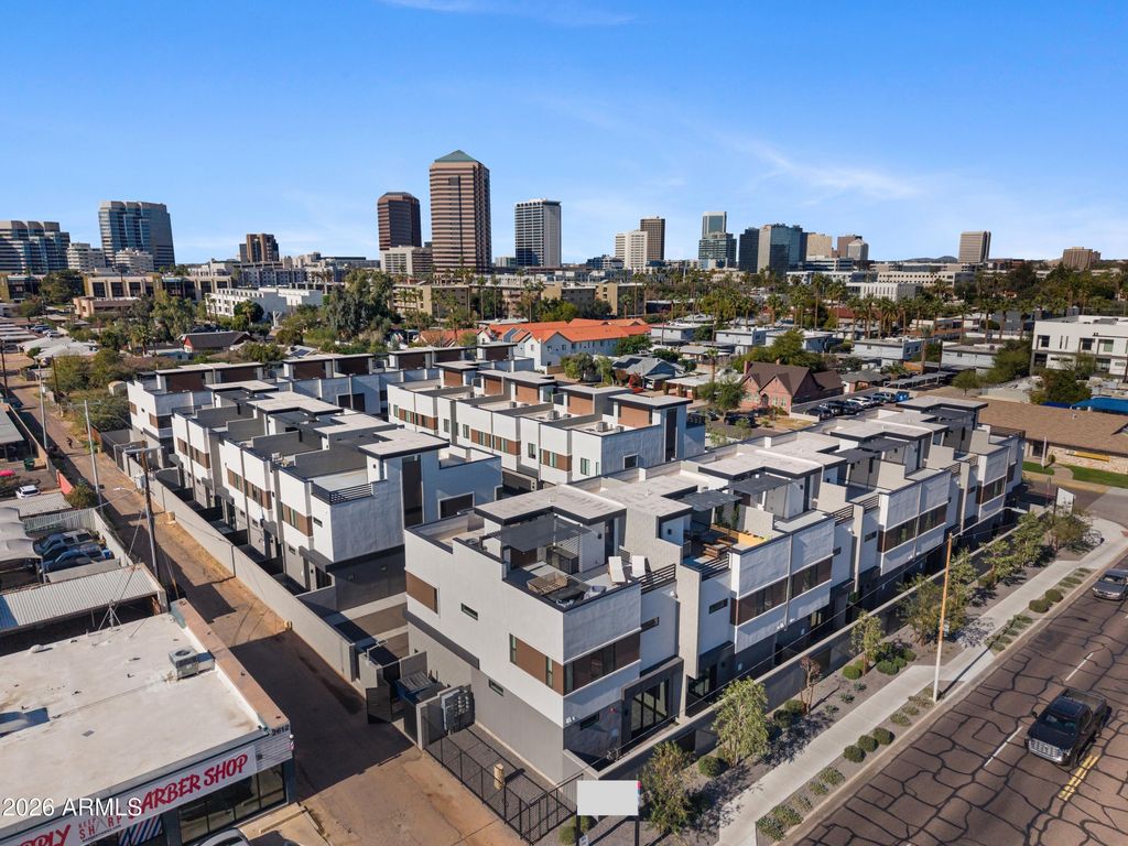 377 E WINDSOR Avenue 21, Phoenix, AZ 85004 — exterior