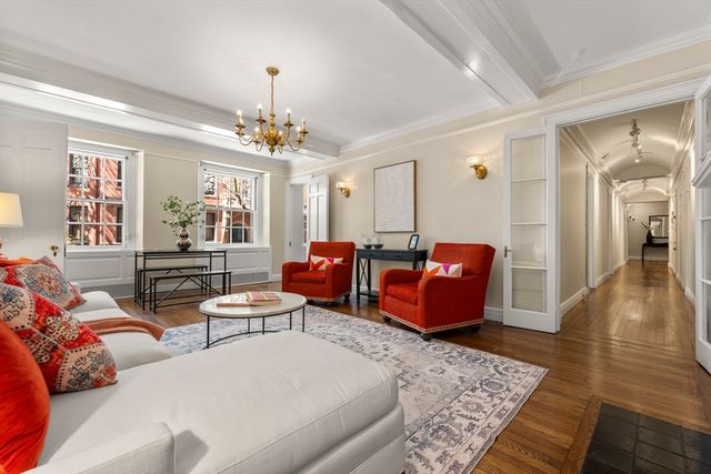 192 Commonwealth Ave 2, Boston, MA 02116