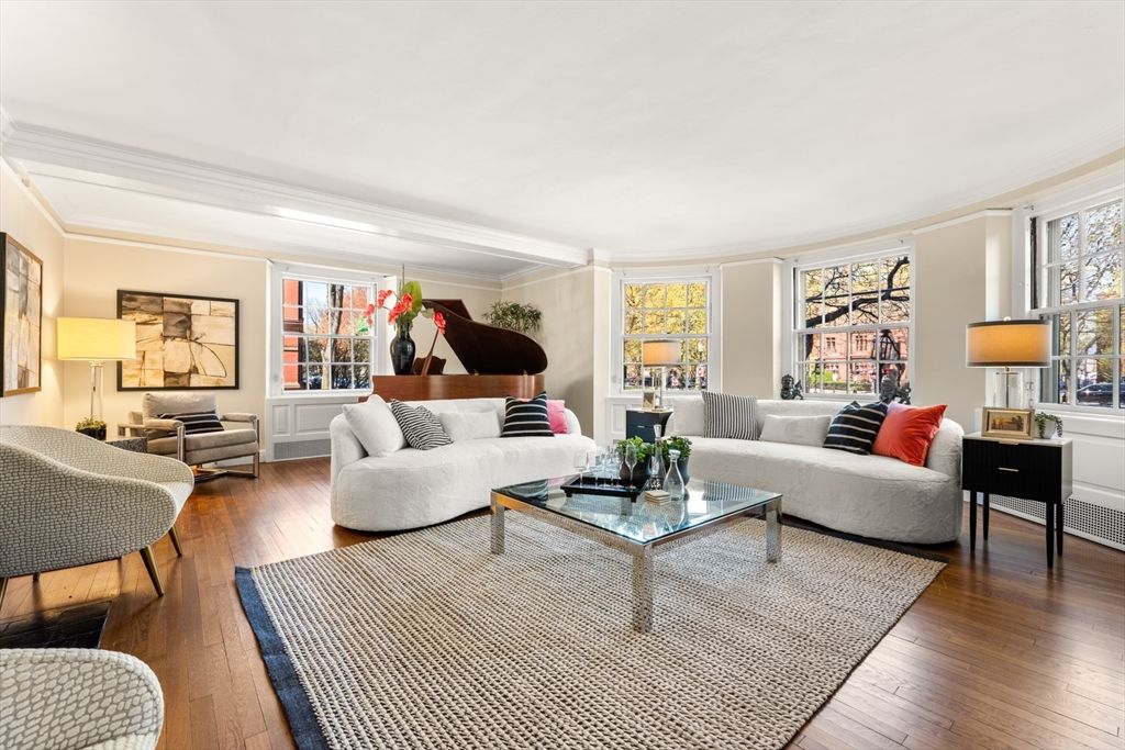 192 Commonwealth Ave 2, Boston, MA 02116