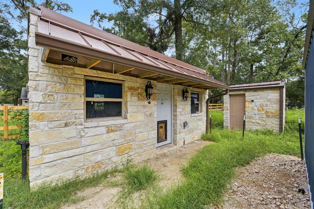 10933 Lake Forest Drive, Conroe, TX 77384