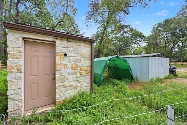 10933 Lake Forest Drive, Conroe, TX 77384