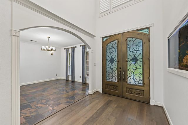 10933 Lake Forest Drive, Conroe, TX 77384