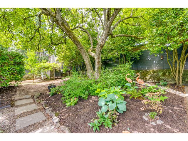 4235 Se WOODWARD St, Portland, OR 97206