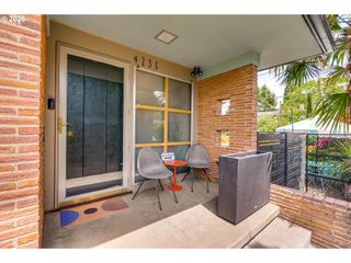4235 Se WOODWARD St, Portland, OR 97206