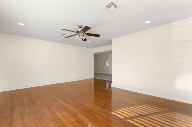 230 Crestwood Lane, Lake Charles, LA 70605