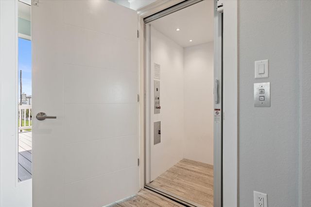 3701 Biscayne Beach Road, Port Bolivar, TX 77650