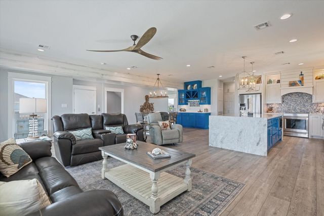 3701 Biscayne Beach Road, Port Bolivar, TX 77650