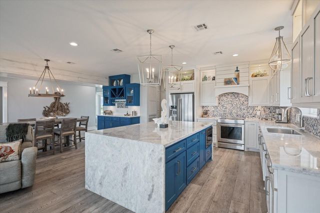 3701 Biscayne Beach Road, Port Bolivar, TX 77650